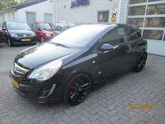 Opel Corsa - 1.6-16V T Color Edition opc