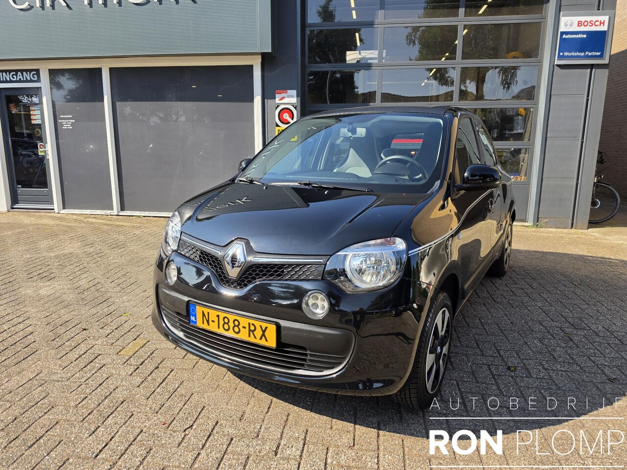 Renault Twingo - 1.0 SCe Limited OPENDAK/ Airco/ Cruise/ R&GO APP/ Bluetooth/ Led/ LMV - AutoWereld.nl