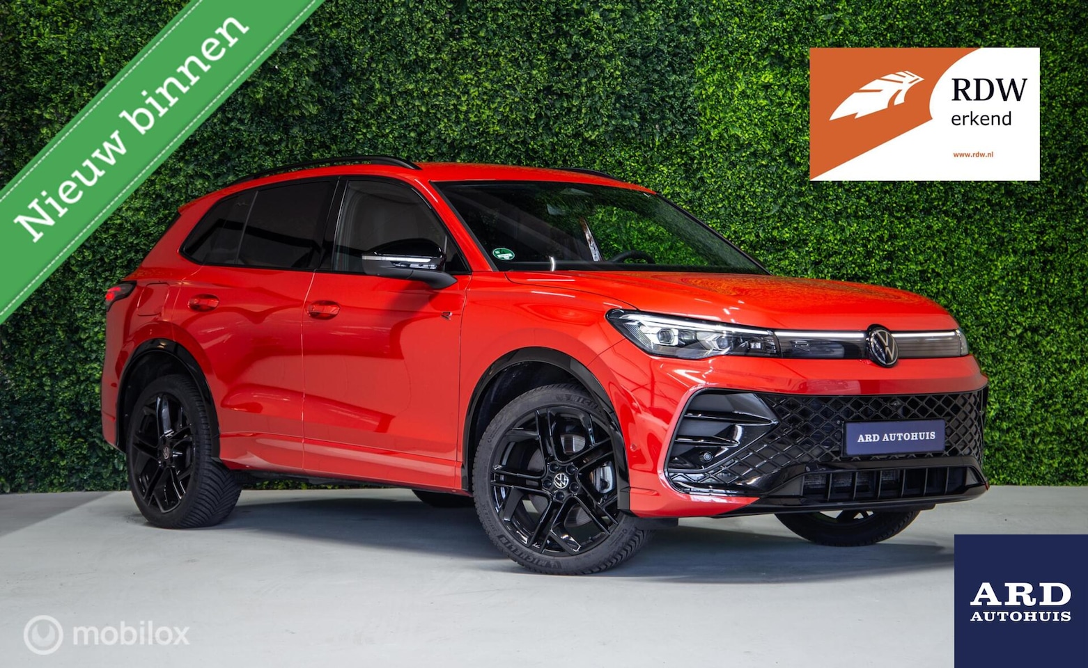 Volkswagen Tiguan - 1.5 eHybrid R-Line|Leer|Trekh.|NL|IQ Light - AutoWereld.nl