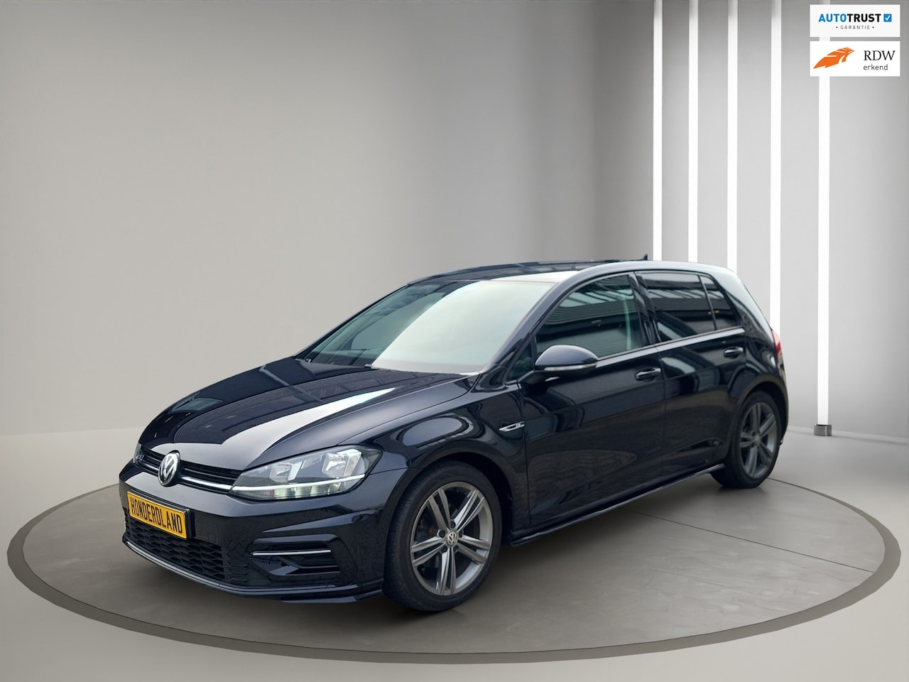 Volkswagen Golf - 1.0 TSI Highline Business R-line (nieuwe distributie en beurt) - AutoWereld.nl