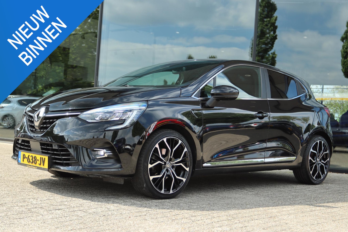 Renault Clio - 1.3 TCE INTENS AUT. | CARPLAY | CAMERA | KEY-LESS | CRUISE | CLIMATE - AutoWereld.nl