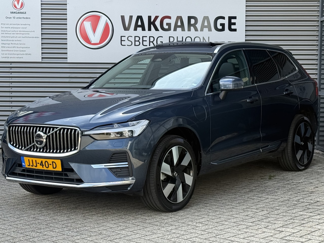Volvo XC60 - 2.0 T6 Plug-in hybrid AWD Plus Bright SCHUIFDAK,360CAM - AutoWereld.nl