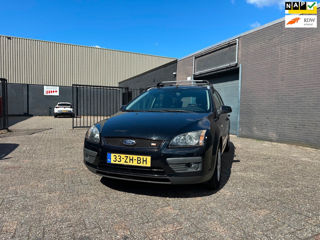 Ford Focus Wagon - 1.8-16V Ambiente Flexifuel Airco Cruise Elek. Pakket LM-Wielen APK. - AutoWereld.nl
