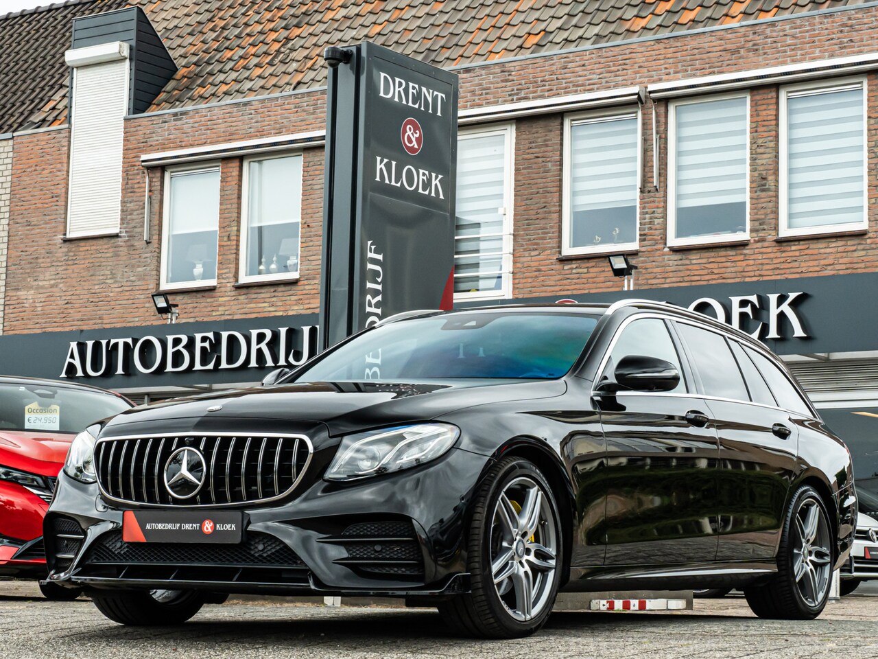 Mercedes-Benz E-klasse Estate - 200 Business Solution AMG 19 INCH 360 CAMERA AFNEEM TREKHAAK MULTIBEAM LED - AutoWereld.nl
