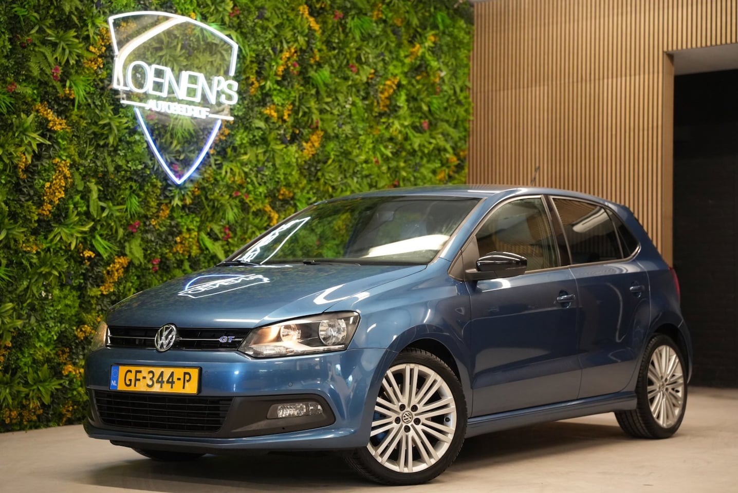 Volkswagen Polo - 1.4 TSI BlueGT Automaat / Cruise / Parkeersensoren / Navi - AutoWereld.nl