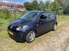 Volkswagen Up! - 1.0 move up! BlueMotion Cruise | Airco | Parkeersensoren | Afneembare trekhaak