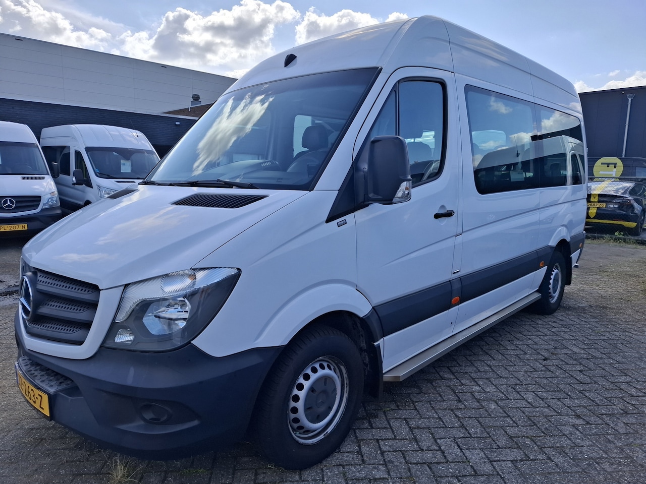 Mercedes-Benz Sprinter - 214CDI 5995.- INCL BTW MOTOR STUK! 9-PERSOONS 143PK - AutoWereld.nl