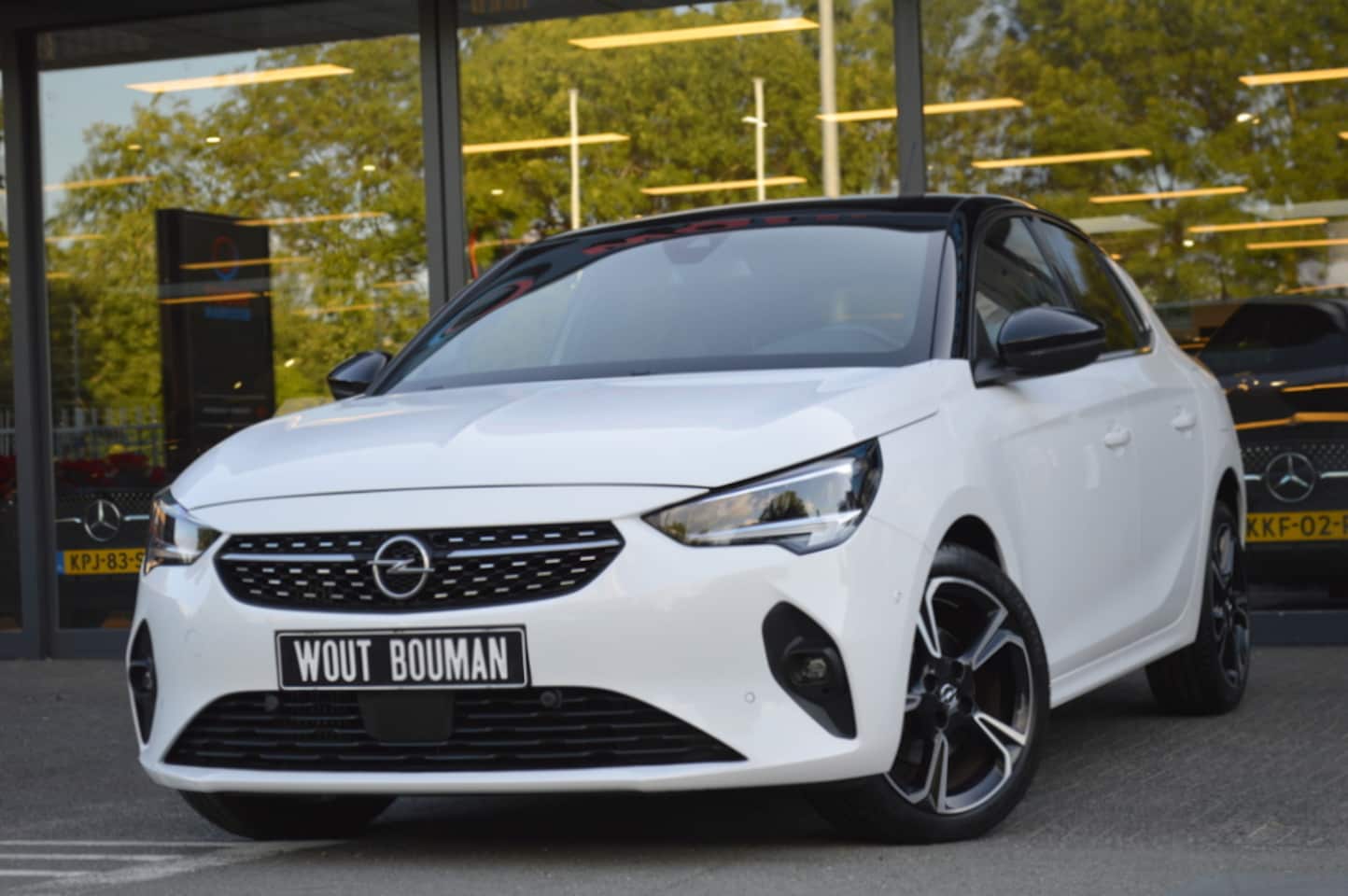 Opel Corsa - 1.2 Turbo 100 pk Elegance Led Panorama Camera CarPlay Pdc - AutoWereld.nl