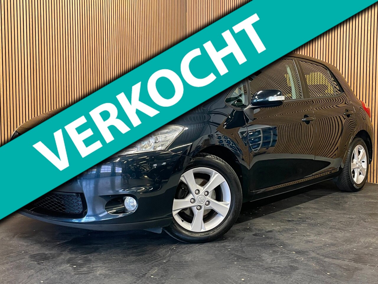 Toyota Auris - 1.3|99 PK|5-DEURS|AIRCONDITIONING|ELEKTRISCHE RAMEN+SPIEGELS|RADIO CD/AUX|LMV|MF-STUURWIEL - AutoWereld.nl