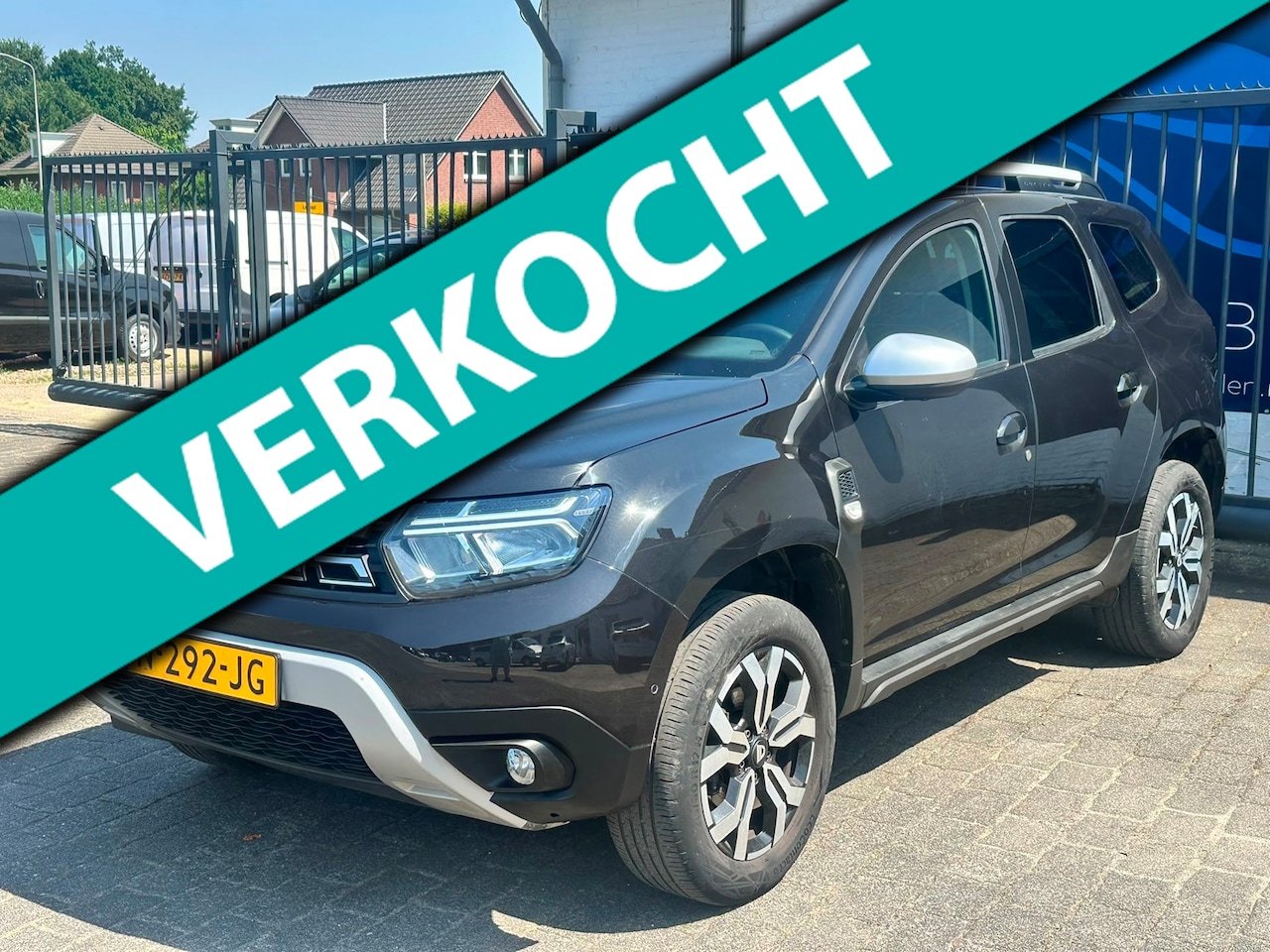 Dacia Duster - 1.0 TCe Bi-Fuel Prestige / AIRCO / 360 CAMERA / NAVIGATIE / TREKHAAK / NAP!! - AutoWereld.nl