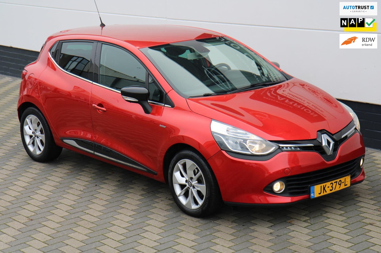 Renault Clio - 0.9 TCe Limited Navi Camera Nwe DB-Ketting NAP !! - AutoWereld.nl