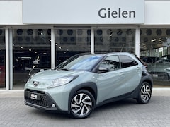 Toyota Aygo X - 1.0 VVT-i MT Pulse Bi-tone | Tarragon/Zwart dak, 17 inch, Privacy glass, Apple CarPlay/And