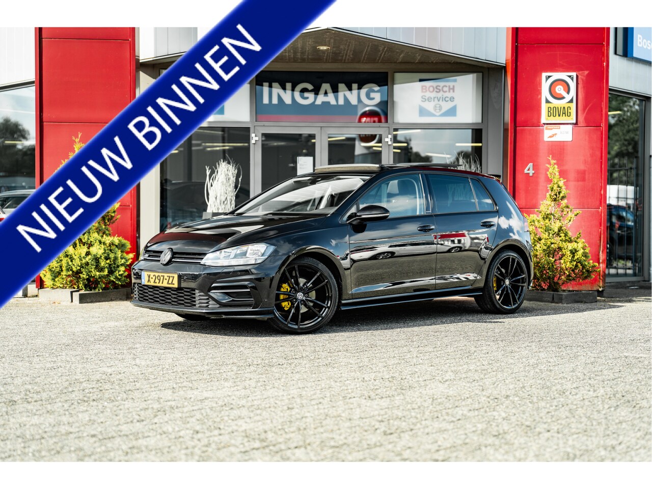 Volkswagen Golf - 1.4 TSI Highline Business R | Pano | ACC - AutoWereld.nl