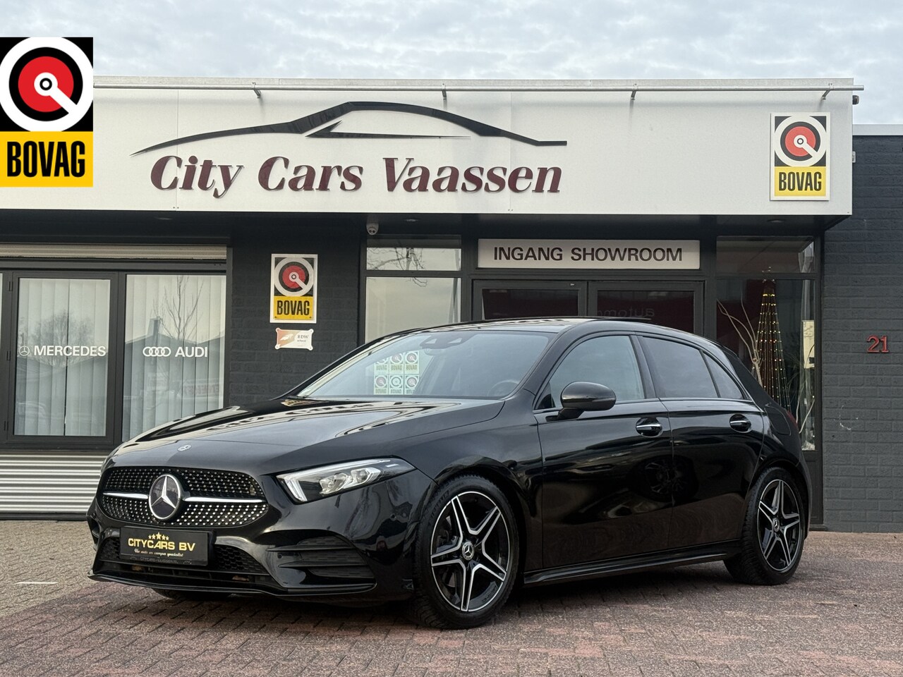 Mercedes-Benz A-klasse - 200 Launch Edition Premium AMG-Line automaat panoramadak navigatie climate ctr cruise ctr - AutoWereld.nl