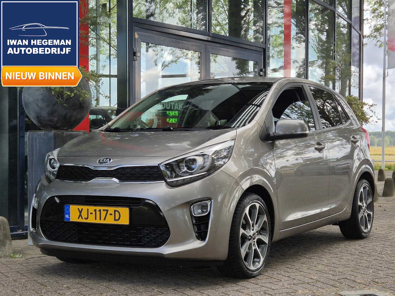 Kia Picanto - 1.0 CVVT Design Edition | Navigatie | Apple Carplay | Cruise Control | Camera | Licht meta - AutoWereld.nl