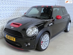 MINI 3-Deurs - 1.6 John Cooper Works met 155PK / 211PK (2010)