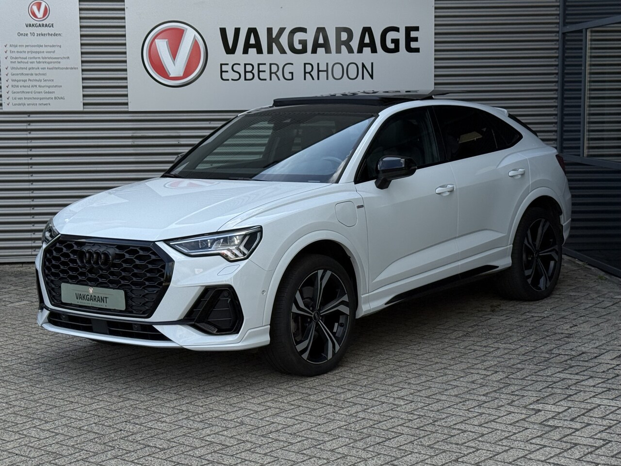 Audi Q3 Sportback - 45 TFSI e PHEV 3x S-LINE BLACK OPTIC SCHUIFDAK,SONOS,MATRIX - AutoWereld.nl