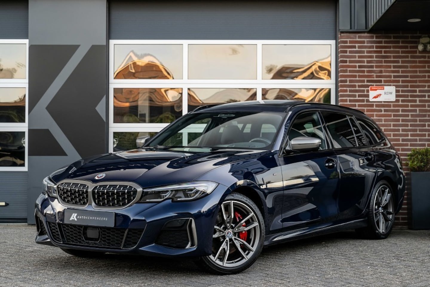 BMW 3-serie Touring - M340d xDrive | Panorama | M-Seats | Driving Ass. Prof. | Head-Up | Laser | Harman/Kardon | - AutoWereld.nl