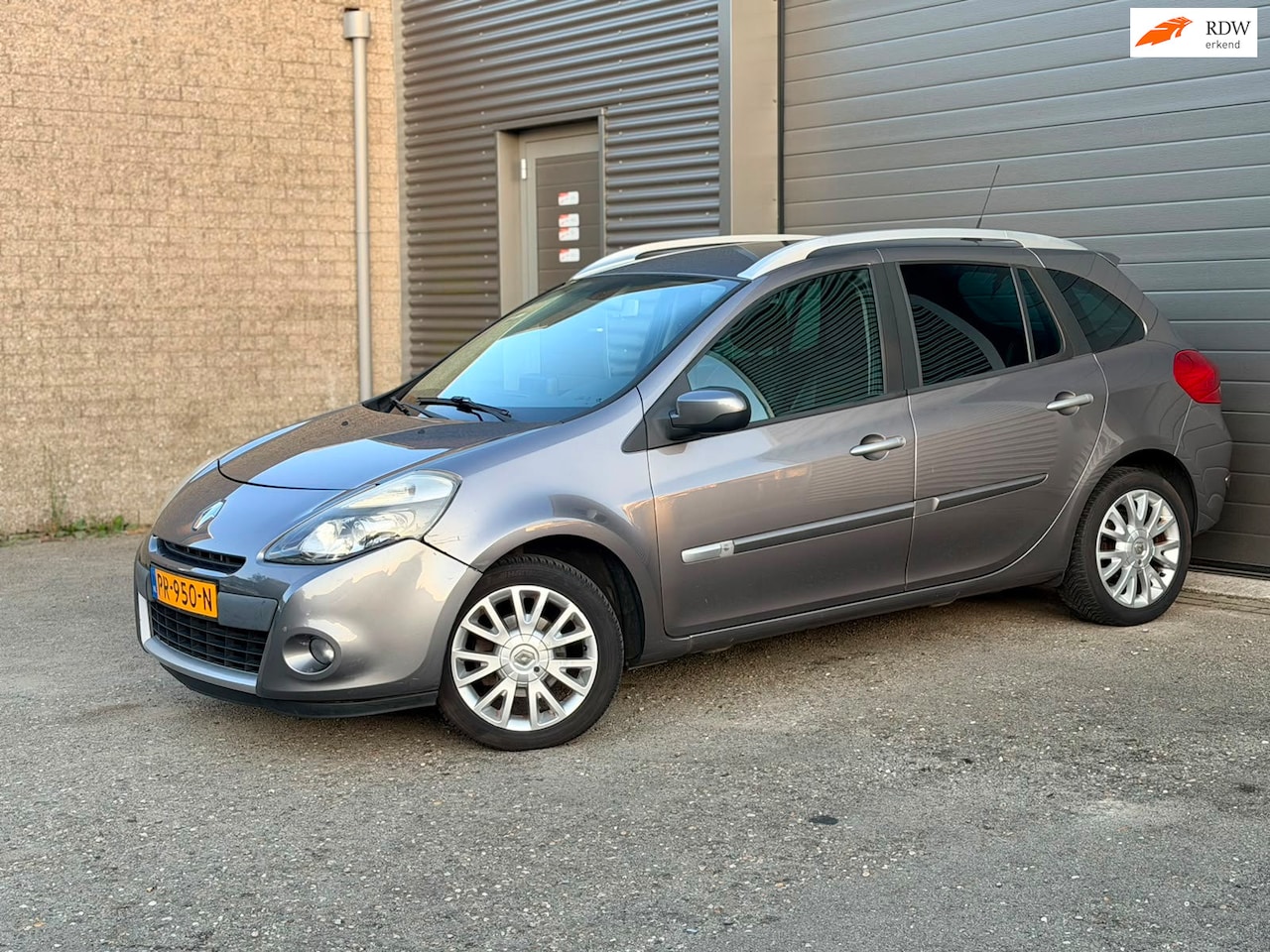 Renault Clio Estate - 1.6-16V Night & Day Automaat - AutoWereld.nl