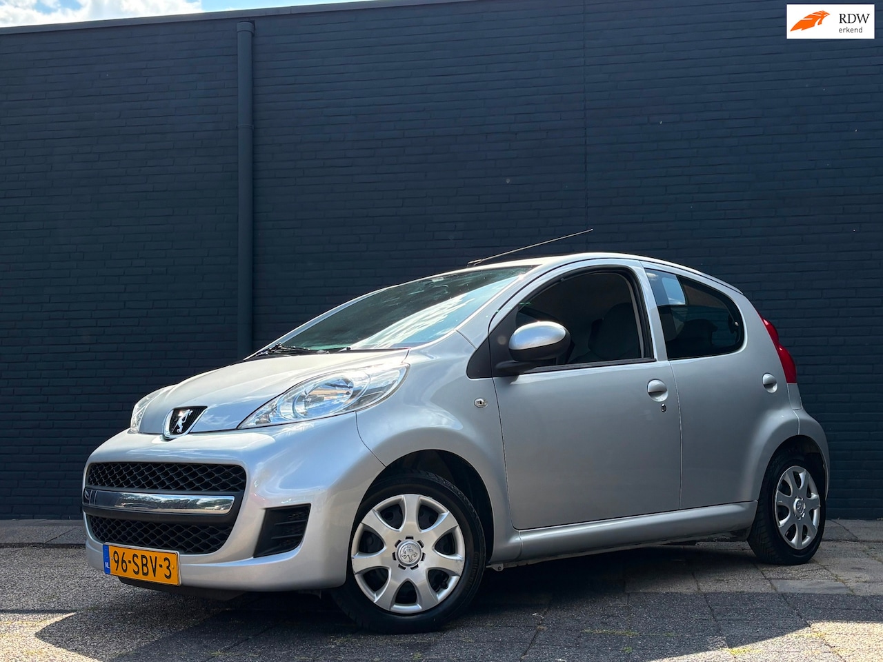 Peugeot 107 - 1.0-12V XS | Automaat | Airco | Leder | Elektrische Ramen - AutoWereld.nl