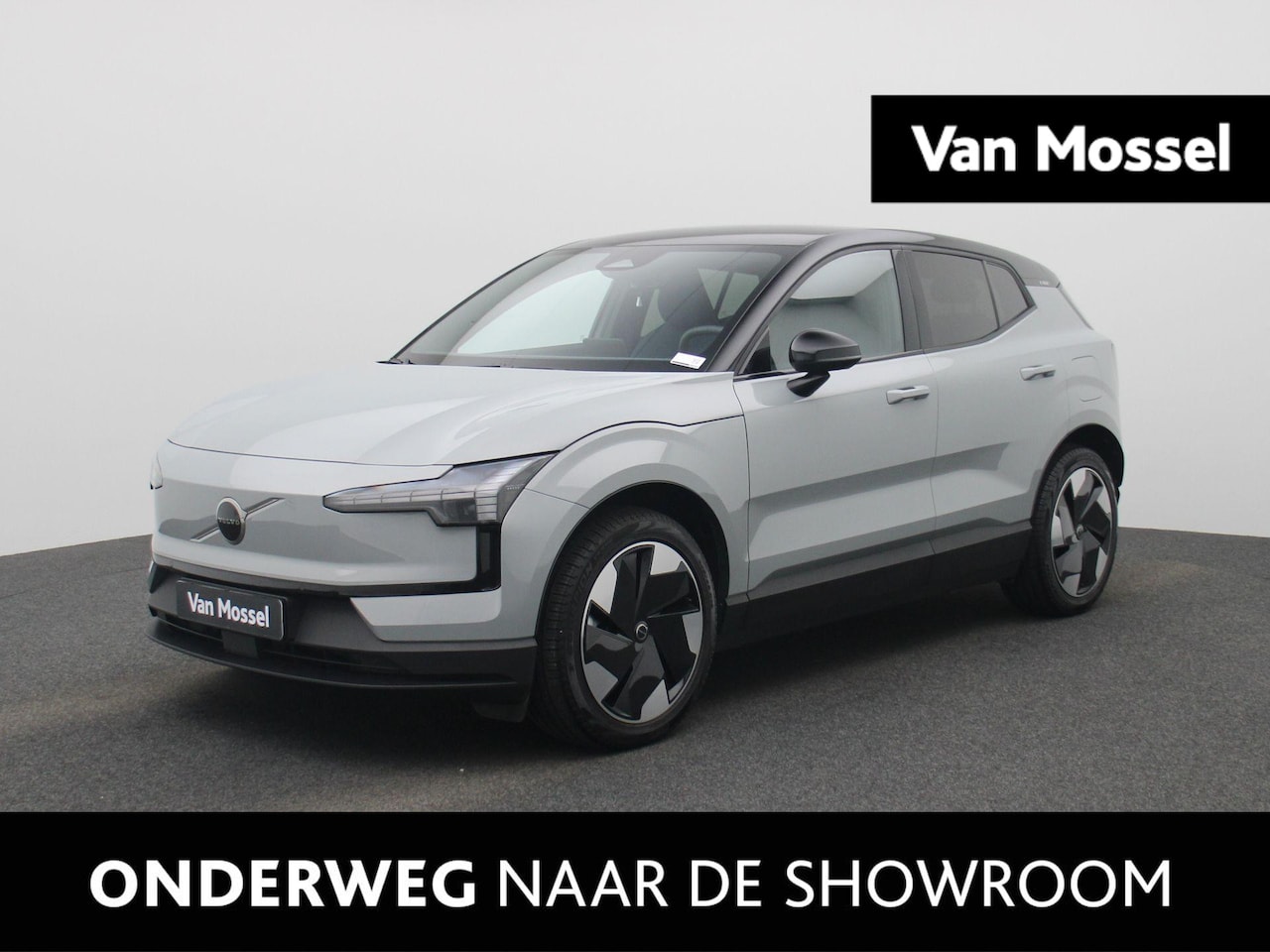 Volvo EX30 - Twin Motor Performance Plus 69kw | NAVIGATIE | HARMAN KARDON | CAMERA | STOEL-STUURWIELVER - AutoWereld.nl