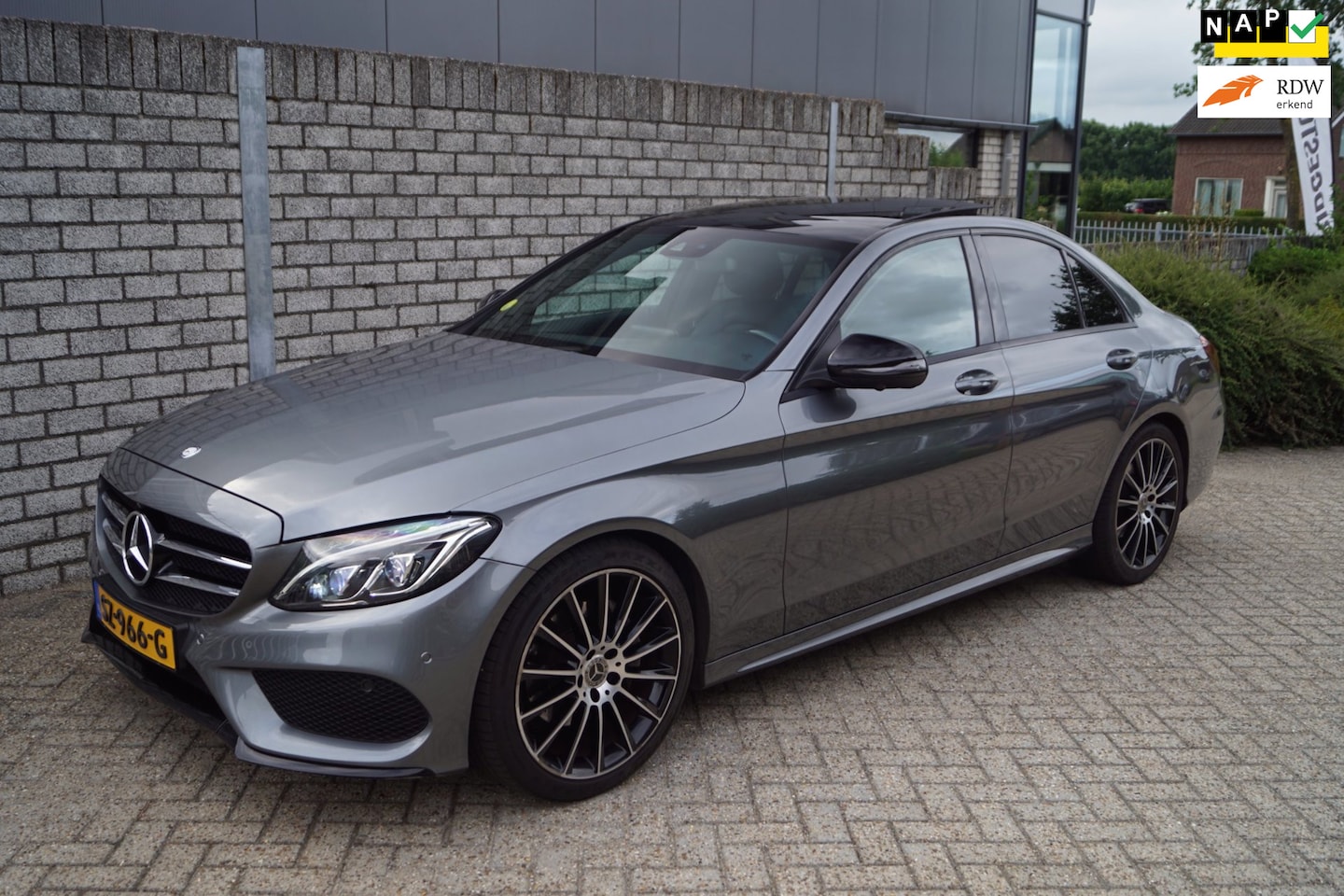 Mercedes-Benz C-klasse - 180 CDI Sport Edition Premium Plus Autom Panodak Leder Sportst Stoelverw Navi 360 Camera C - AutoWereld.nl