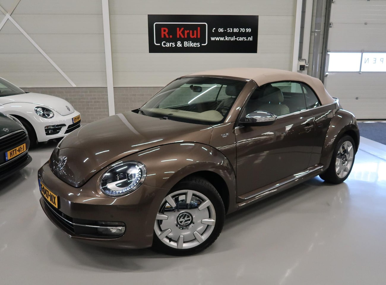 Volkswagen Beetle Cabriolet - 1.2 TSI 70's Edition Leer Airco-ECC Navigatie Xenon Sportvelgen 18 inch Disc Elektrische k - AutoWereld.nl