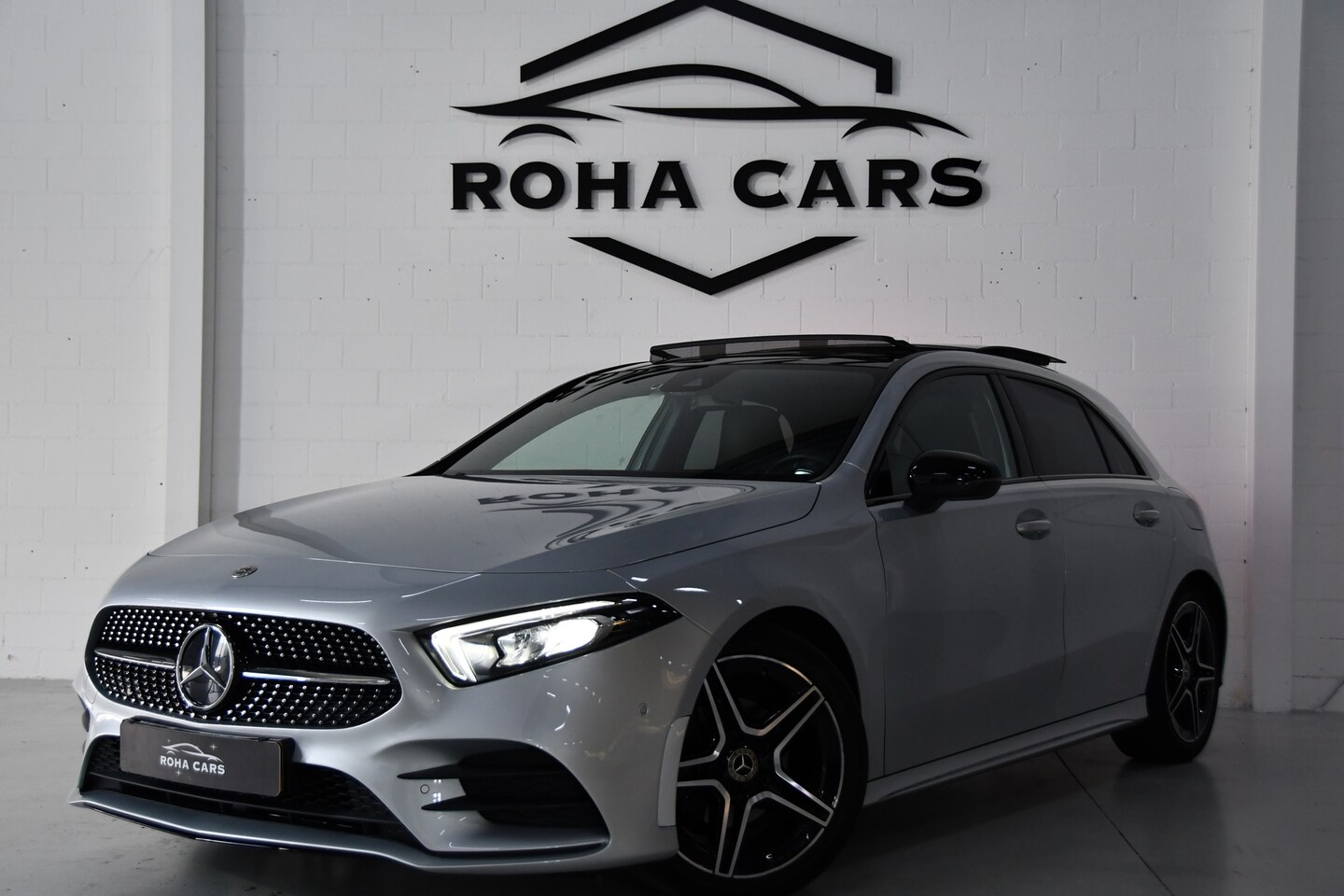 Mercedes-Benz A-klasse - 180 Business Solution AMG 180 Business Solution AMG Pano,Burmester,Sfeer - AutoWereld.nl