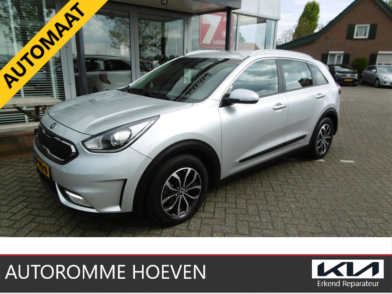 Kia Niro - 1.6 Hybrid AUTOMAAT First Edition Org. Ned. trekhaak - AutoWereld.nl