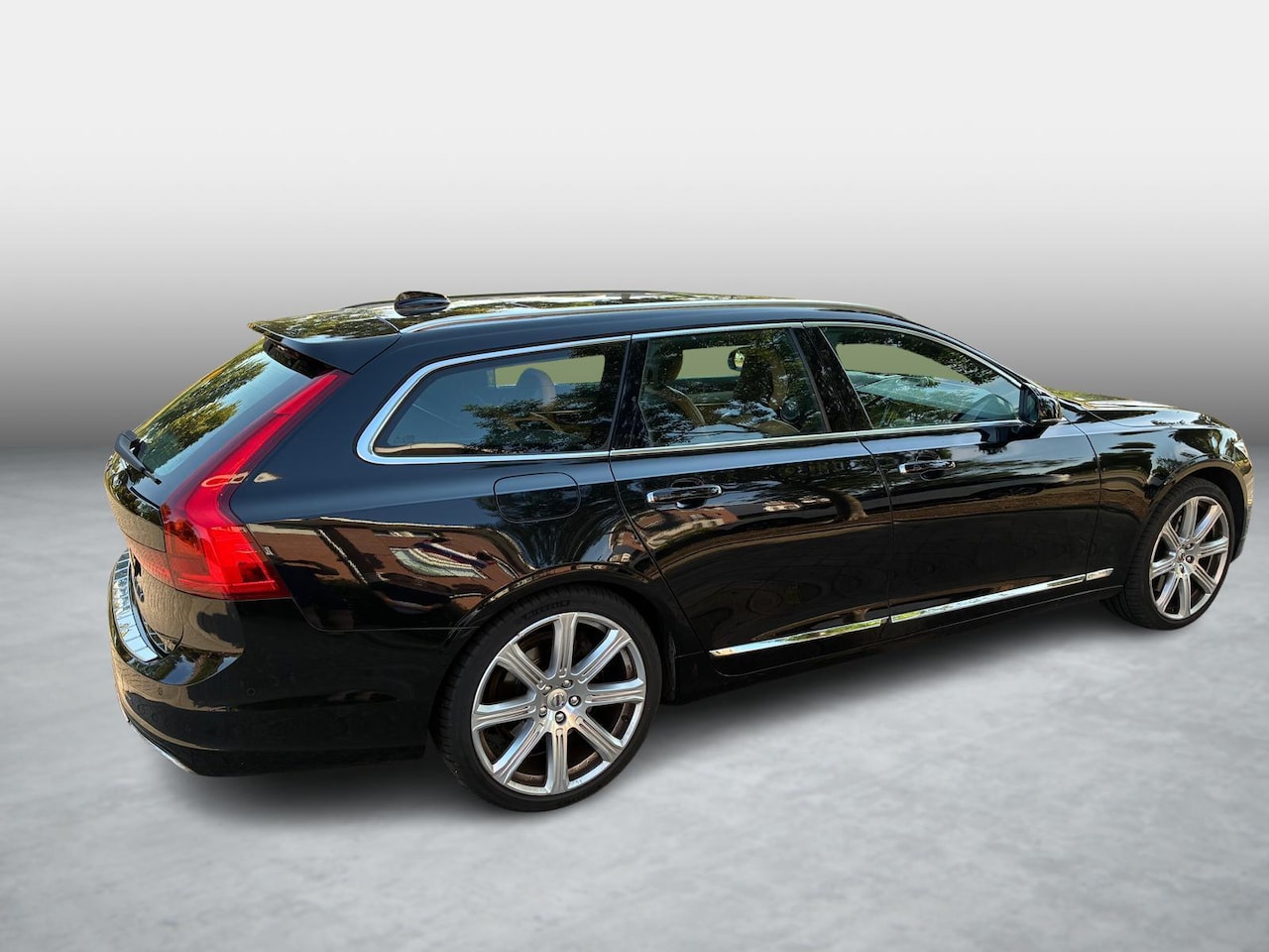 Volvo V90 - 2.0 T5 Inscription | Bowers Wilkins Audio | Head-up Display | 360 Graden Camera | Parkeers - AutoWereld.nl