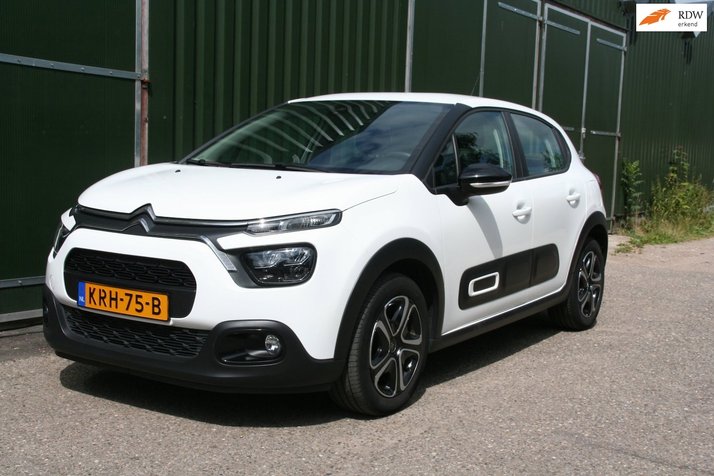 Citroën C3 - 1.2 PureTech Feel Edition 1.2 PureTech Feel Edition, AIRCO, NAVIGATIE 2 PERSOONS - AutoWereld.nl