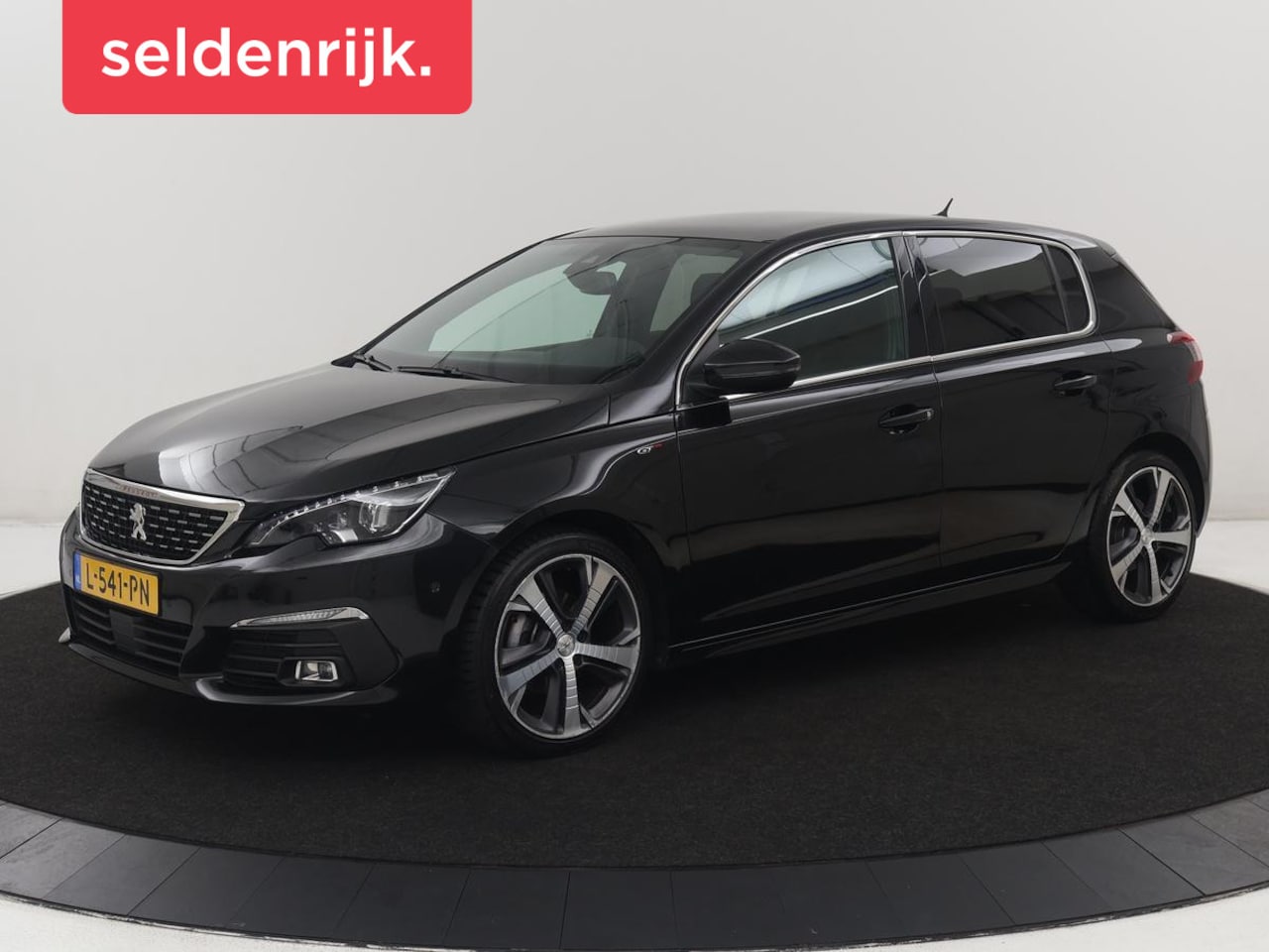 Peugeot 308 - 1.2 PureTech Blue Lease GT Panoramadak | 360 camera | Adaptive cruise | Carplay | Navigati - AutoWereld.nl