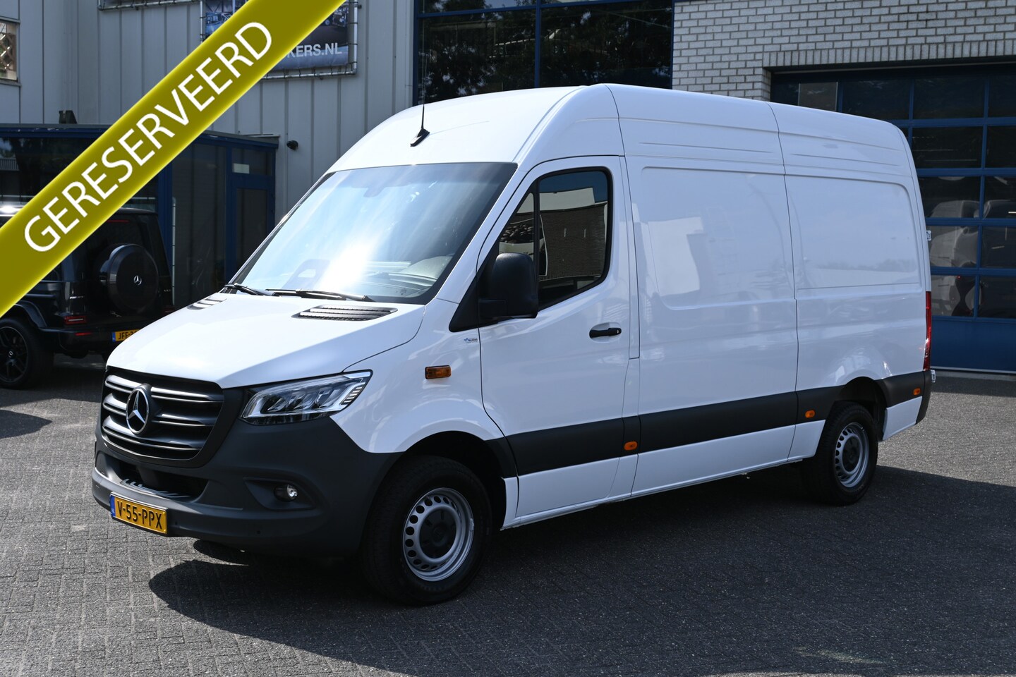 Mercedes-Benz Sprinter - 317 CDI L2H2 Pro LED, Geveerde stoel, Navigatie met camera - AutoWereld.nl