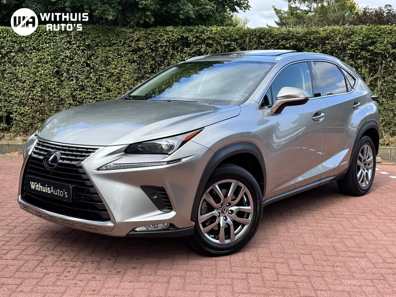 Lexus NX - 300h AWD AdaptiveCruise Dakraam *Weinig KM* - AutoWereld.nl