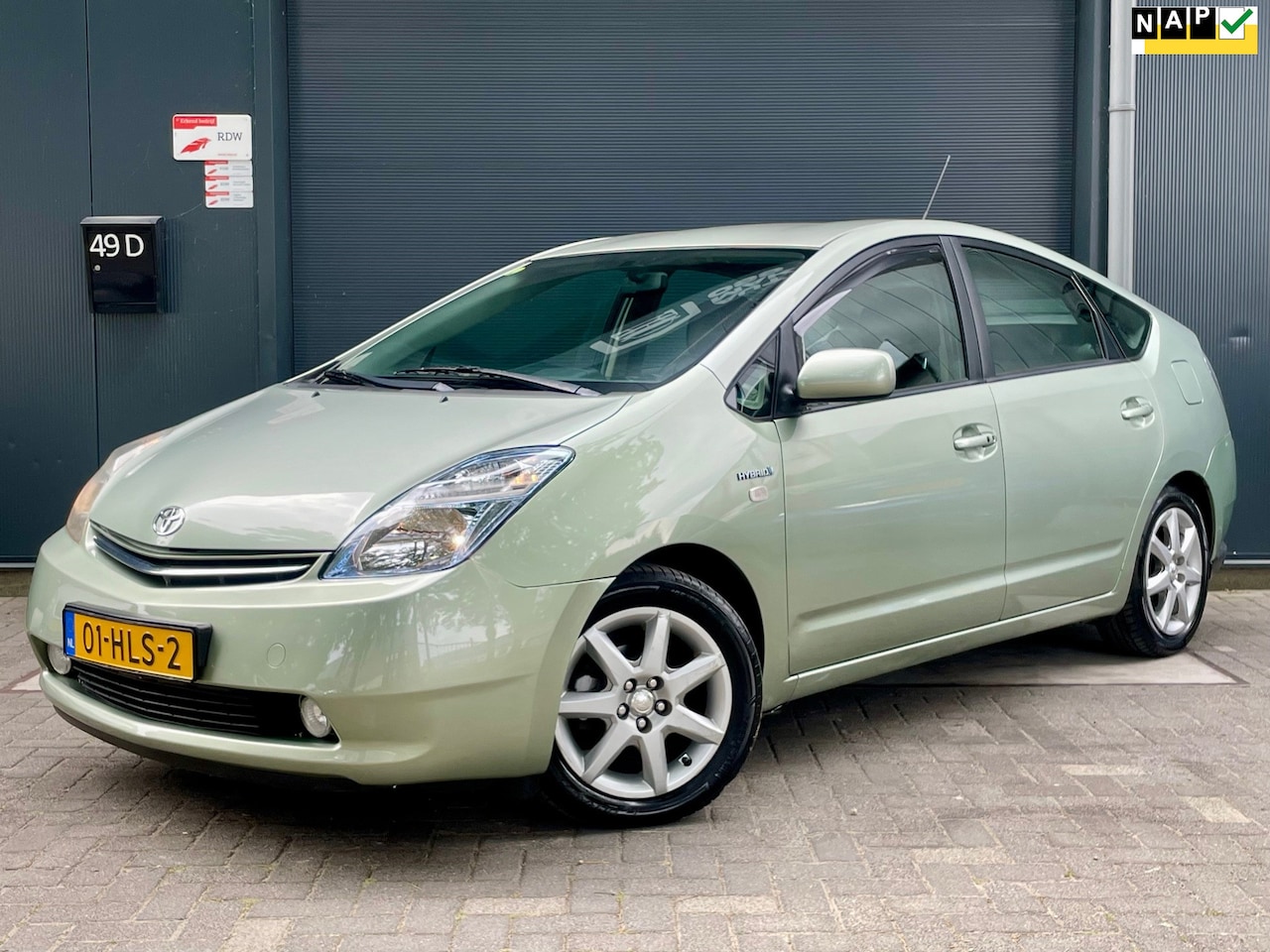 Toyota Prius - 1.5 VVT-i Tech Edition NAP CAMERA CLIMA KEYLESS ENTRY NAVI CRUISE BLUETOOTH - AutoWereld.nl