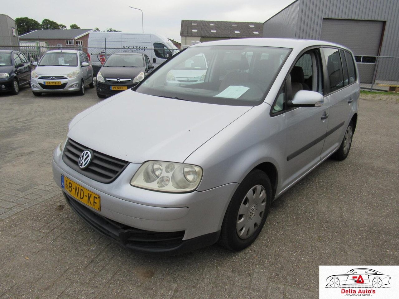 Volkswagen Touran - 1.6-16V FSI Trendline 1.6-16V FSI Trendline - AutoWereld.nl