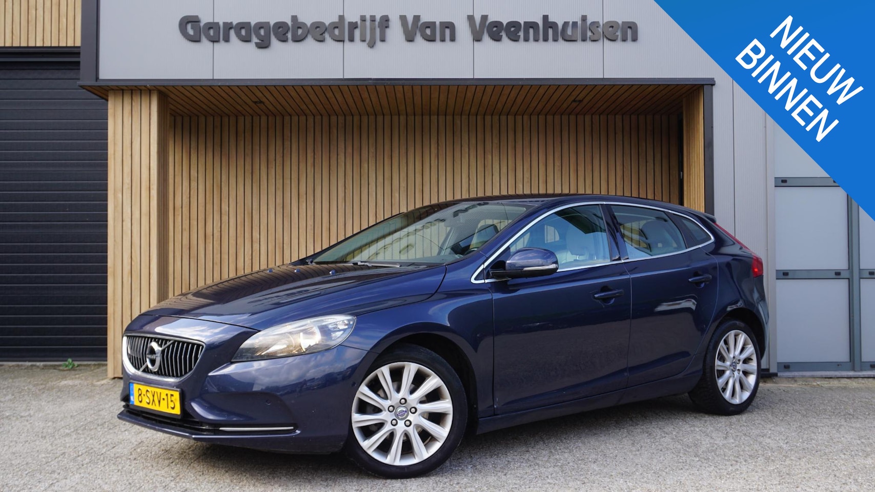 Volvo V40 - 1.6 115pk D2 Summum Leder Clima 17 inch LM Stoelverw. *NL auto* Pdc Cruise *122344km* - AutoWereld.nl