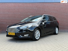 Ford Focus Wagon - 1.0 Titanium / Airco / Cruise / PDC / Stoelverwarming / Trekhaak