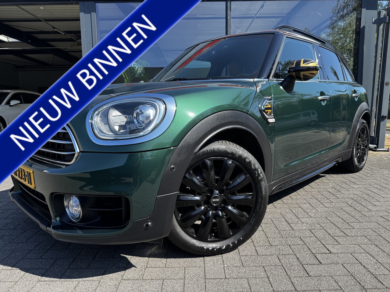 MINI Countryman - 1.5 Cooper Chili Business Plus / Head-up / Leder / Trekhaak - AutoWereld.nl