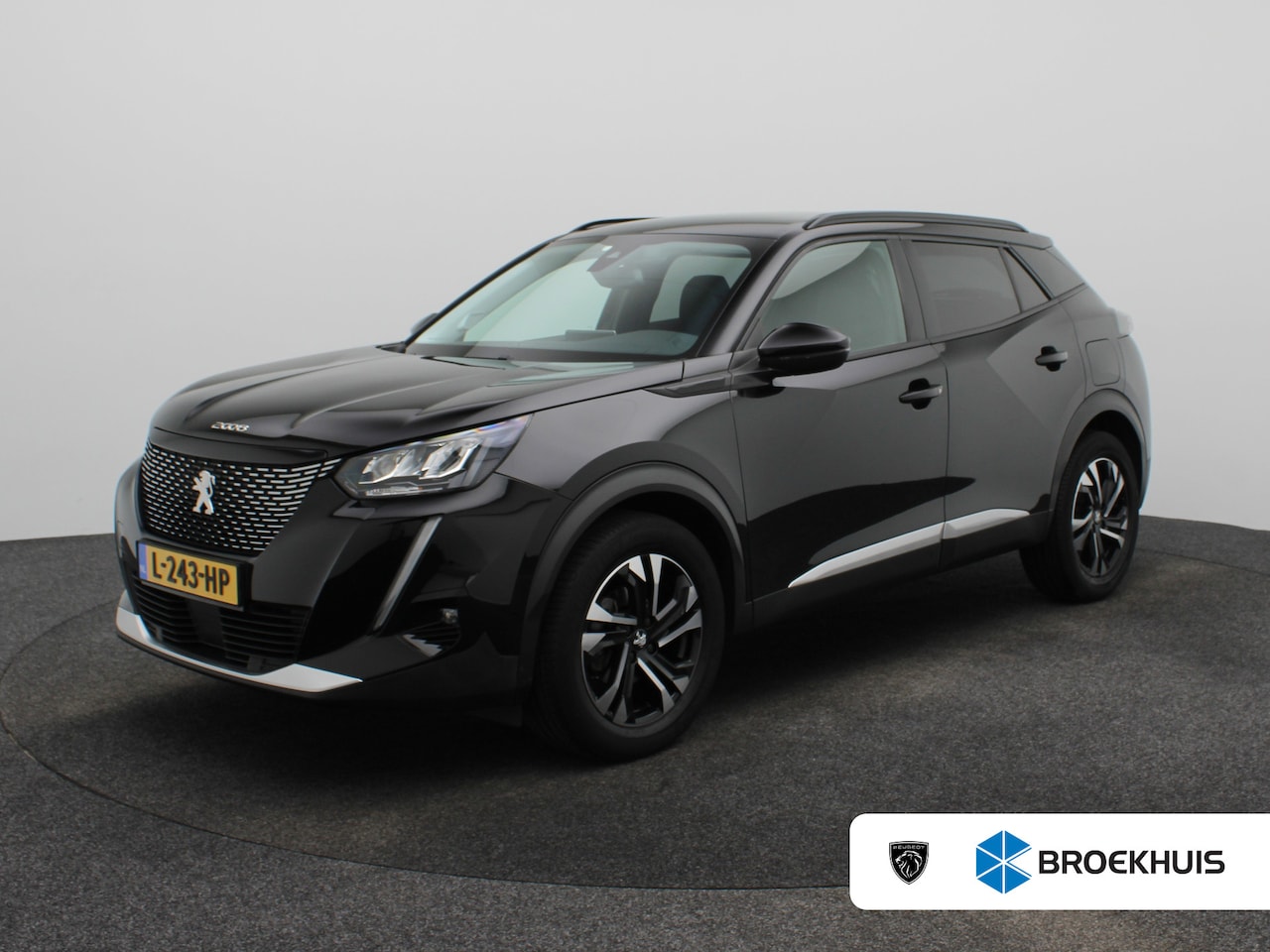 Peugeot 2008 - 1.2 PureTech Allure Pack | Navi | Cruise | Clima | Camera | Parkeersensoren | Apple carpla - AutoWereld.nl