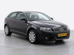 Audi A3 - 1.6 FSI Attraction|Cruise|Clima|Radio|6-bak