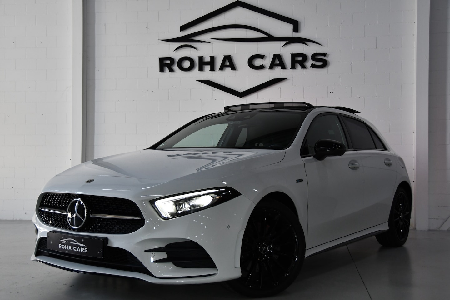 Mercedes-Benz A-klasse - 250 e AMG Limited, FULL OPTIONS,Pano,HUD,Sfeer - AutoWereld.nl