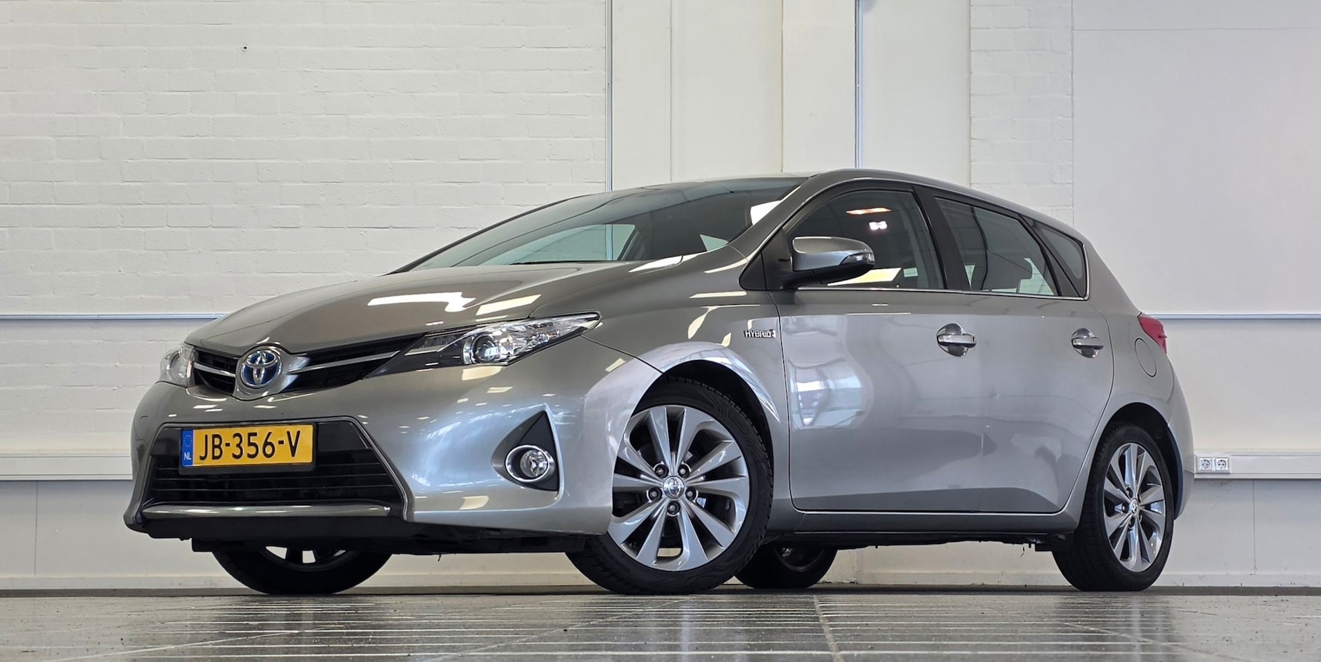 Toyota Auris - 1.8i Hybrid Aspiration Camera Garantie Mooi! Nieuwe APK - AutoWereld.nl