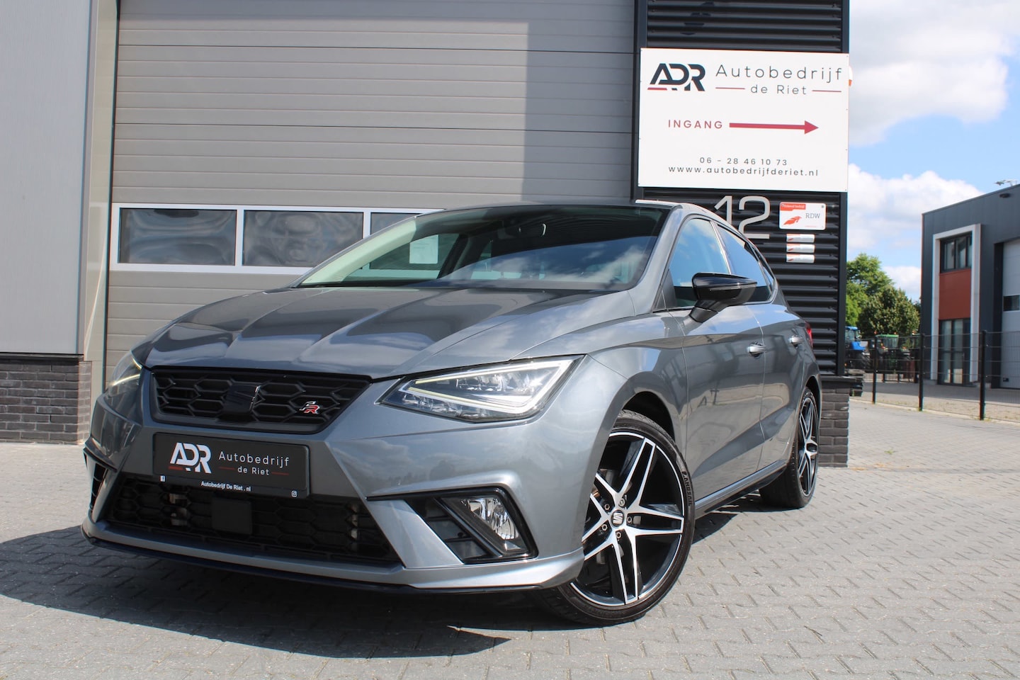 SEAT Ibiza - 1.5 TSI 150PK|FR|18''LM|ALCANTARA|NAVI|LED|PDC V+A|VOLL - AutoWereld.nl