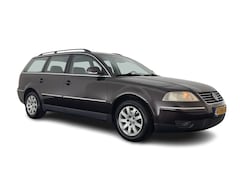Volkswagen Passat Variant - 1.6 Athene *AIRCO | CRUISE | PDC | COMFORT-SEATS | 15''ALU | TOWBAR