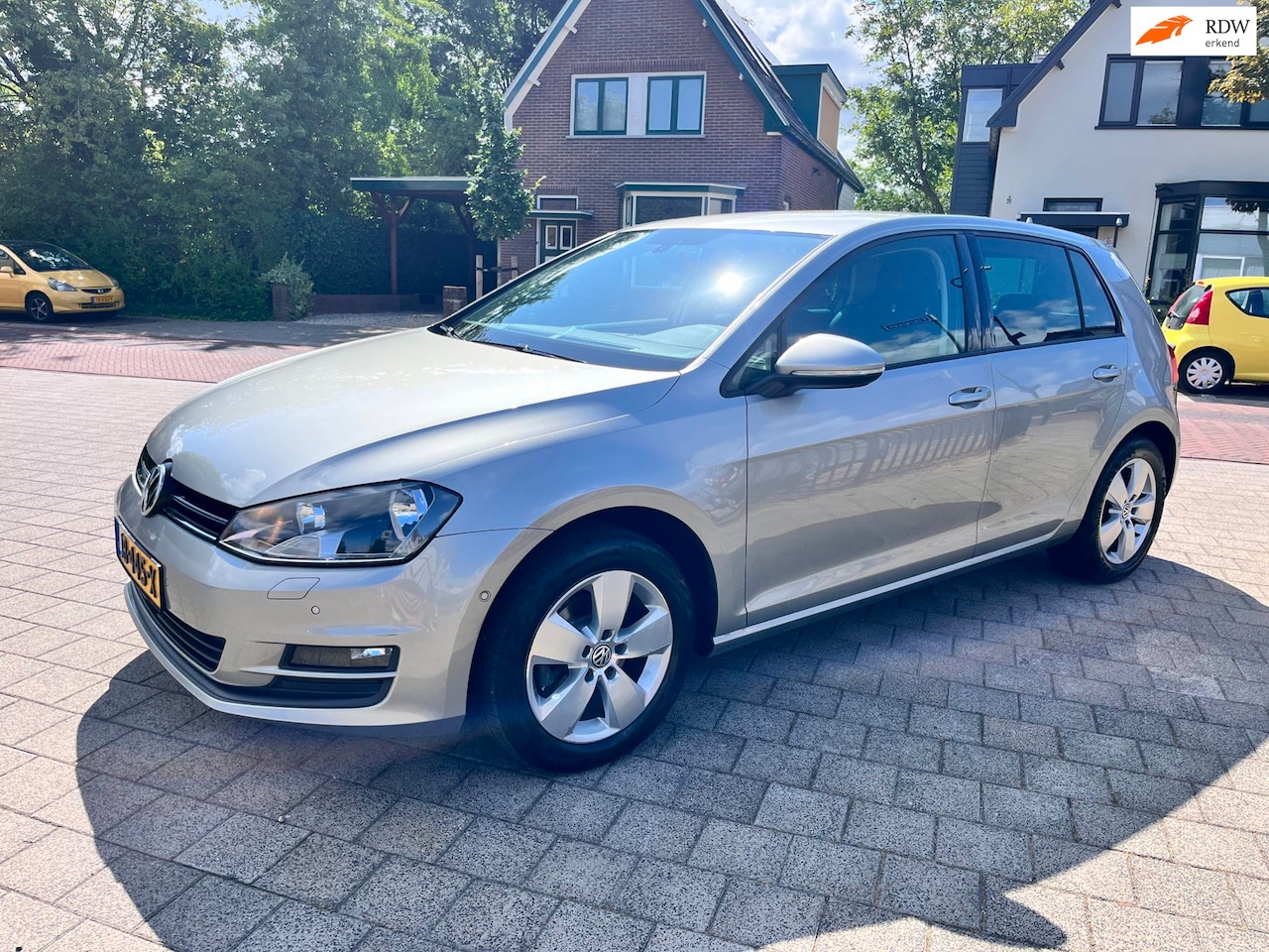 Volkswagen Golf - 1.2 TSI Highline 5 Drs Ecc Navi LM Isofix NW APK - AutoWereld.nl