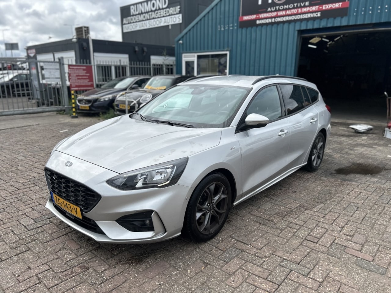 Ford Focus Wagon - 1.0 EcoB. ST L. Bns LUXE UITVOERING - AutoWereld.nl