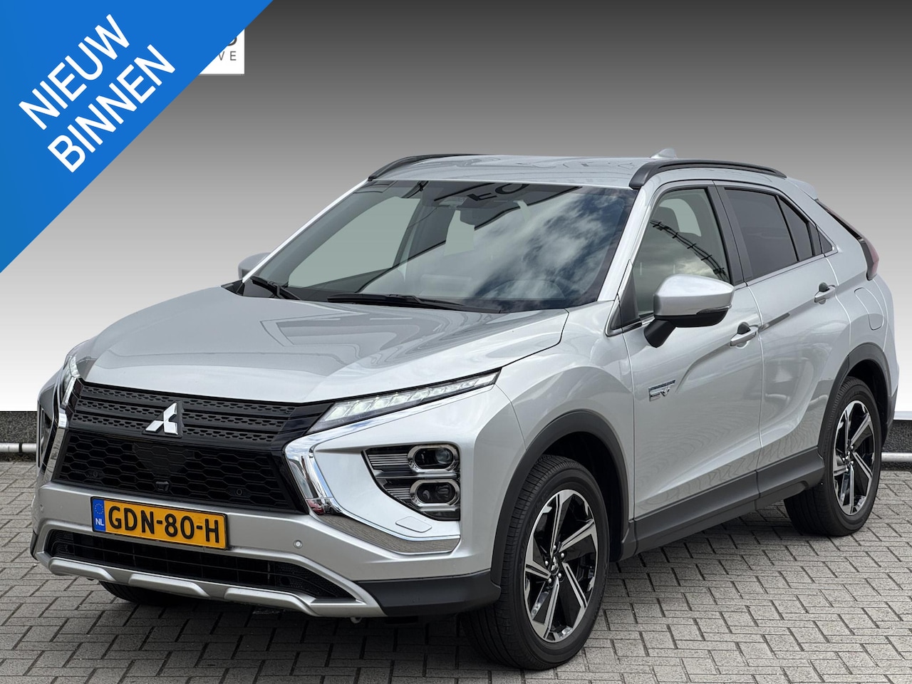 Mitsubishi Eclipse Cross - 2.4 PHEV Intense+ NL-AUTO | NAVI | STANDKACHEL | STOELVERWARMING - AutoWereld.nl