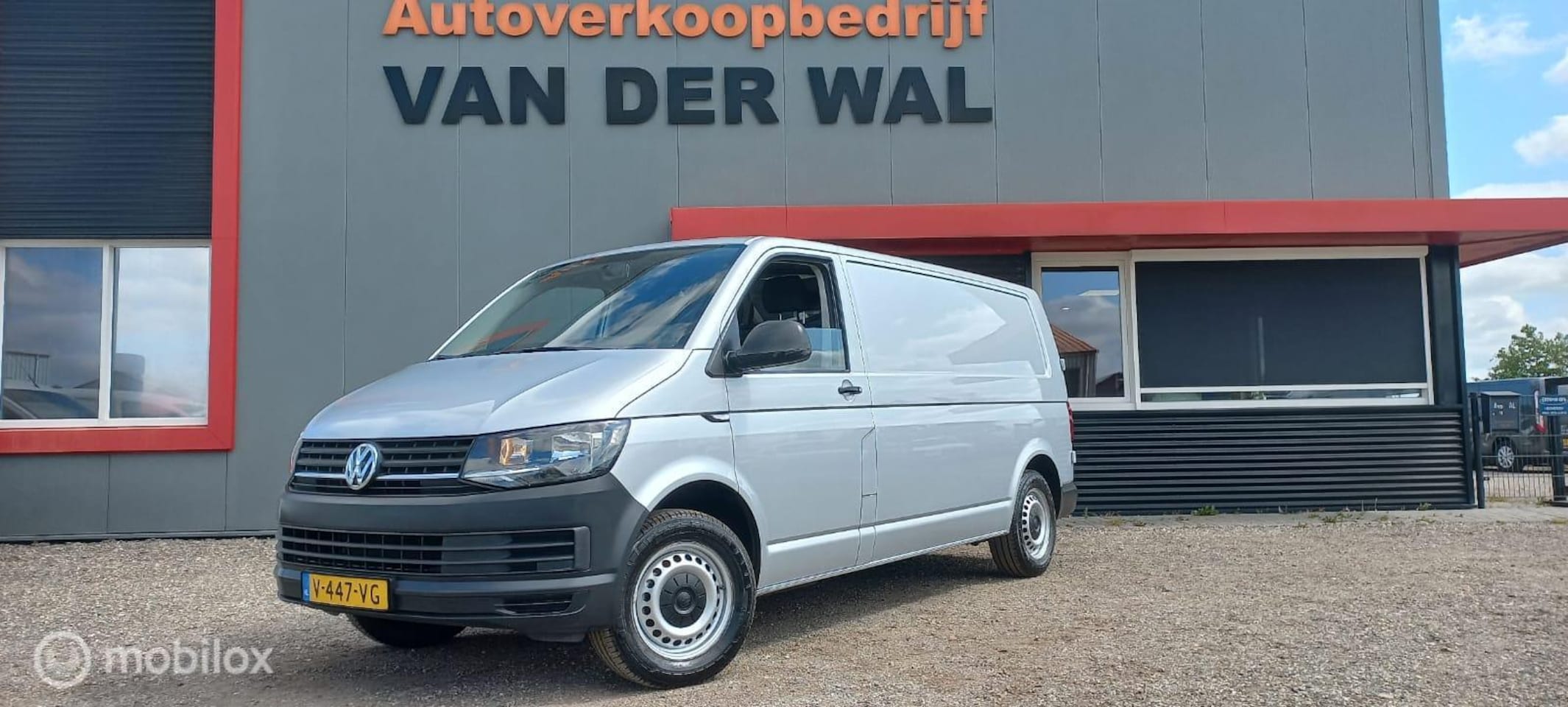 Volkswagen Transporter - 2.0 TDI L2H1/AIRCO/CRUISECONTROL - AutoWereld.nl