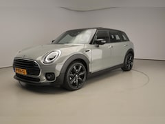 MINI Clubman - 1.5 Cooper | LED | Leder | Navigatie | Panoramadak | Sportstoelen | Stoelverwarming | DAB